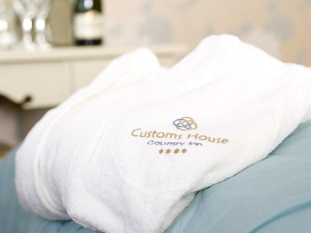 Customs House Country Inn Belcoo Room photo